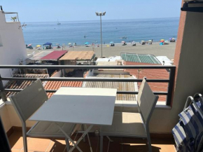 Maravilloso apartamento en primera linea de playa con vistas al mar en Caleta de Vélez 2 C, Caleta De Vélez